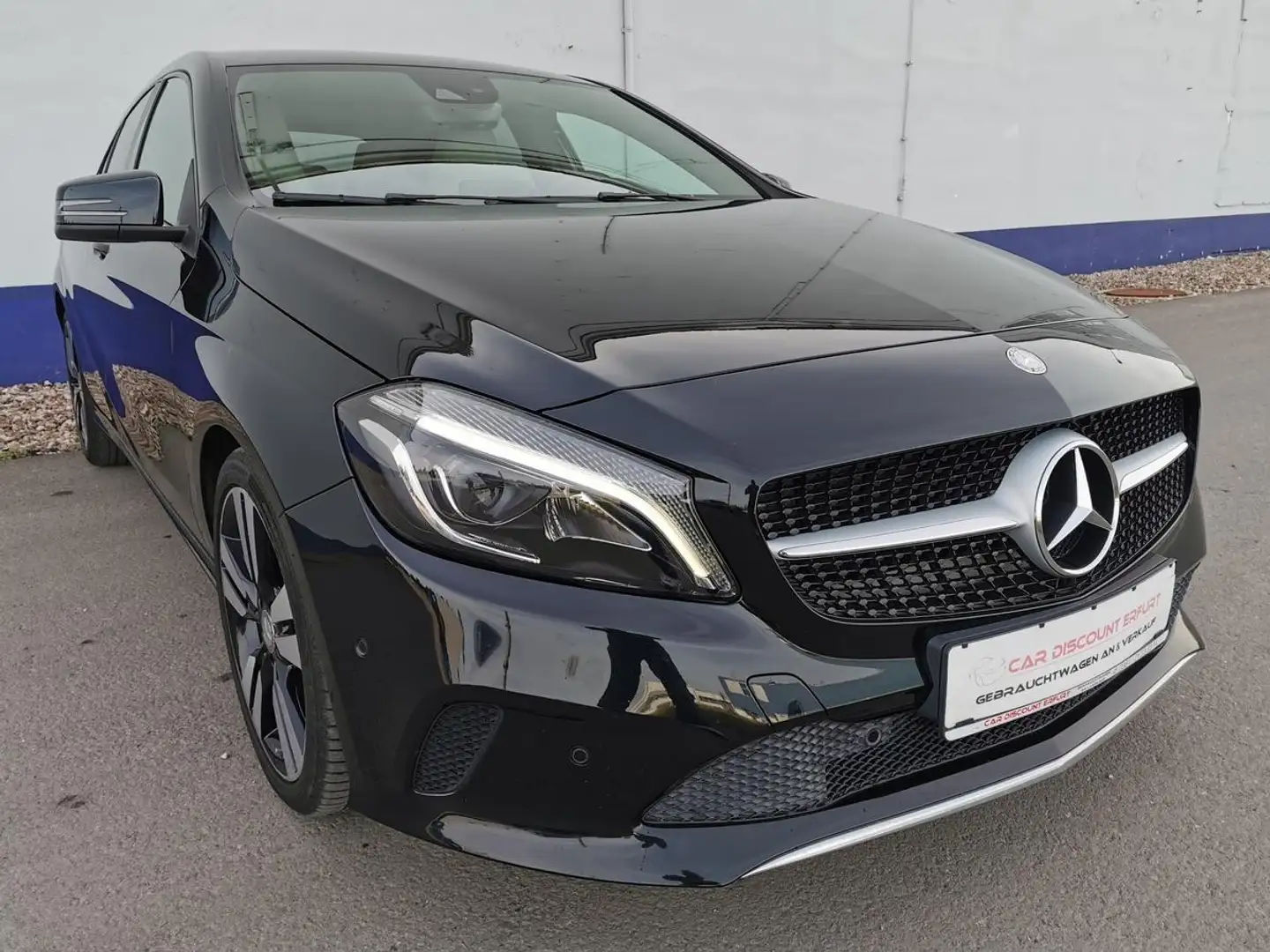 Mercedes-Benz A 200 Urban+Automatik+LED+Kamera+AHZV+Navi+ Noir - 2