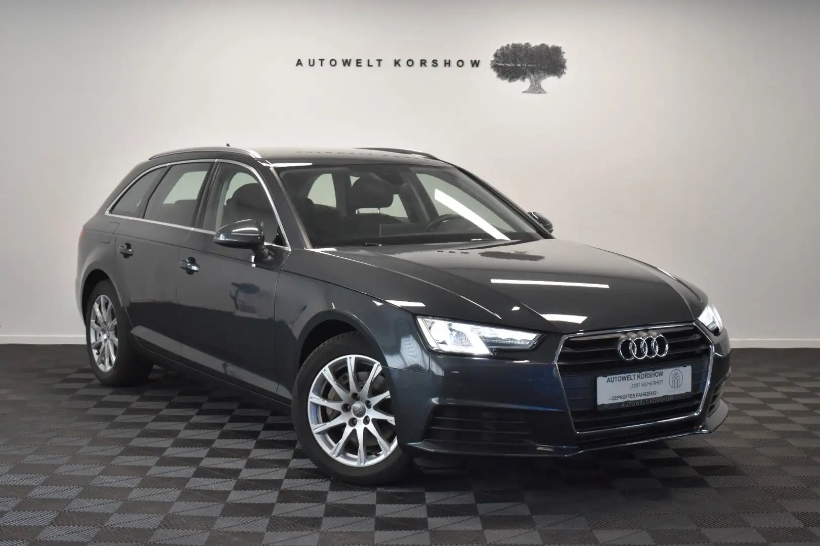 Audi A4 Avant *2.HAND *VIRTUAL *SHZ *TEMPOMAT *MWST Grau - 1