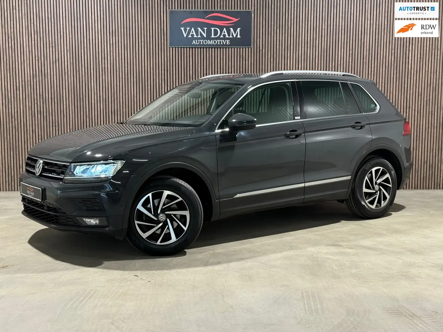 Volkswagen Tiguan 1.5 TSI ACT Business 2019 DSG VIRTUAL CAMERA Grijs - 1
