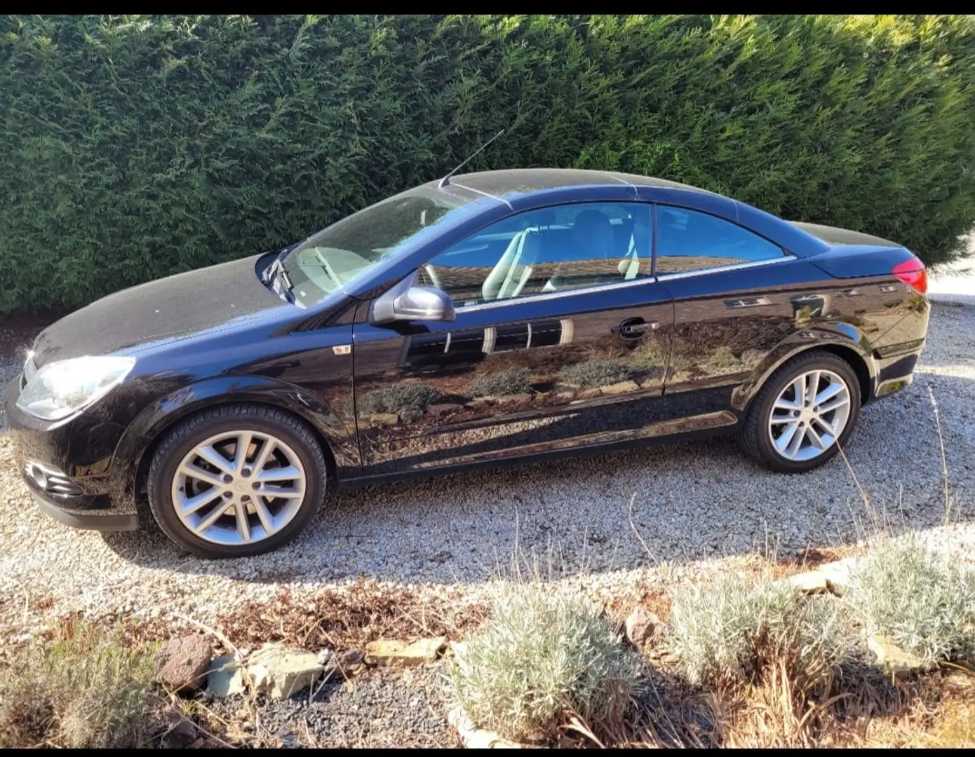 Opel Astra TwinTop 1.9 CDTi Cosmo FAP Noir - 1