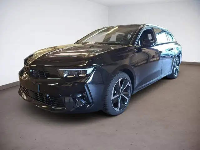 Opel Astra view 3