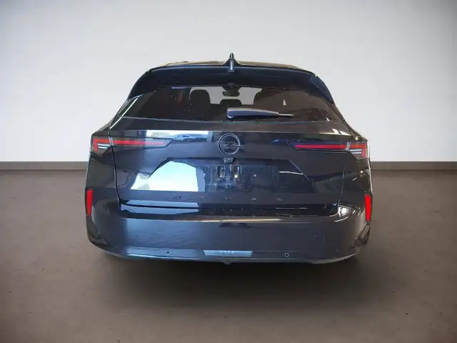 Opel Astra view 7