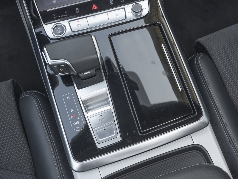 Audi Q7 55 TFSIe S-Line Sport PANO B&O HUD MATRIX ACC — photo 9