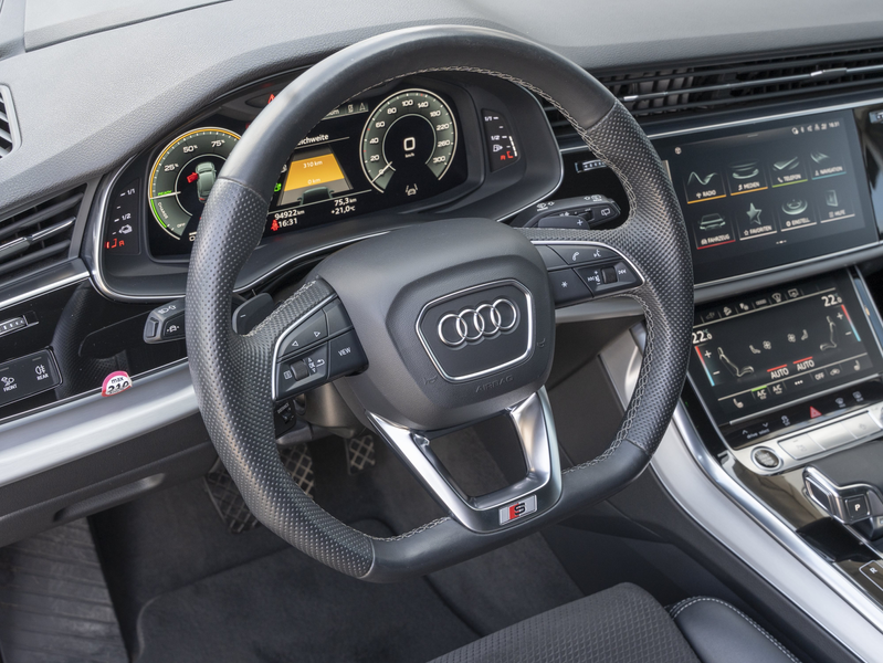 Audi Q7 55 TFSIe S-Line Sport PANO B&O HUD MATRIX ACC — photo 15