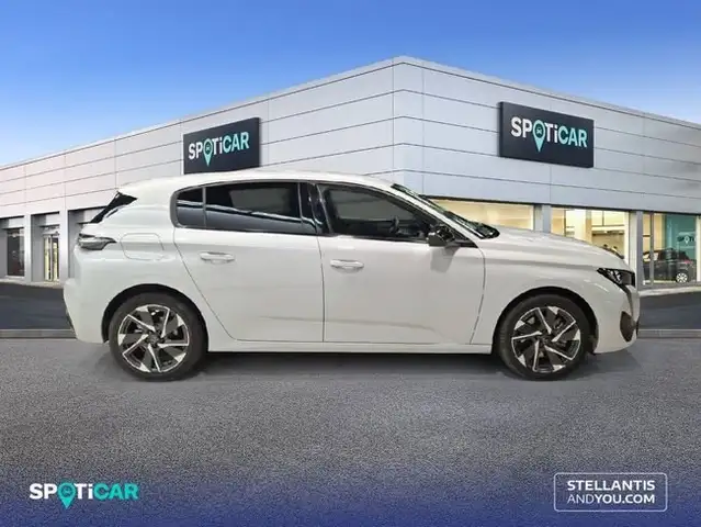 Peugeot 308 view 4