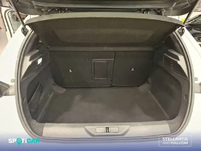 Peugeot 308 view 6