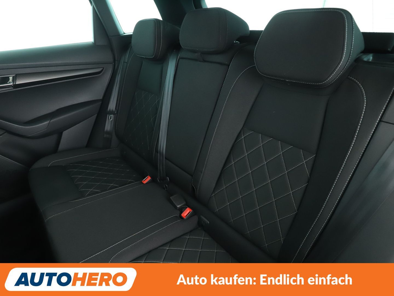 Skoda Karoq 2.0 TSI Sportline 4x4 Aut.*NAV*LED*ACC*CAM*PDC*SHZ — photo 14