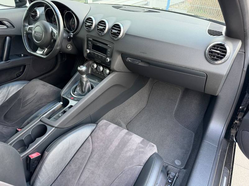 Audi TT 1.8 TFSI Roadster/Cabrio S-Line — photo 15