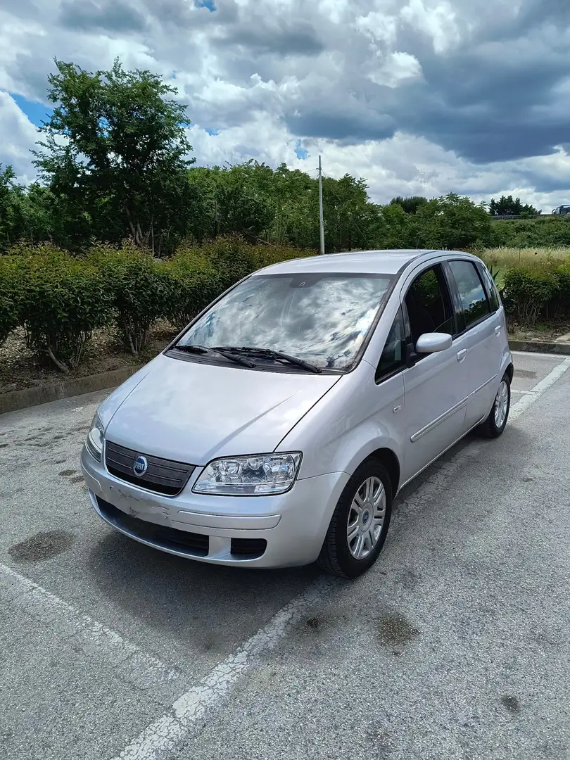 Fiat Idea 1.4 16v Active 6m - 1