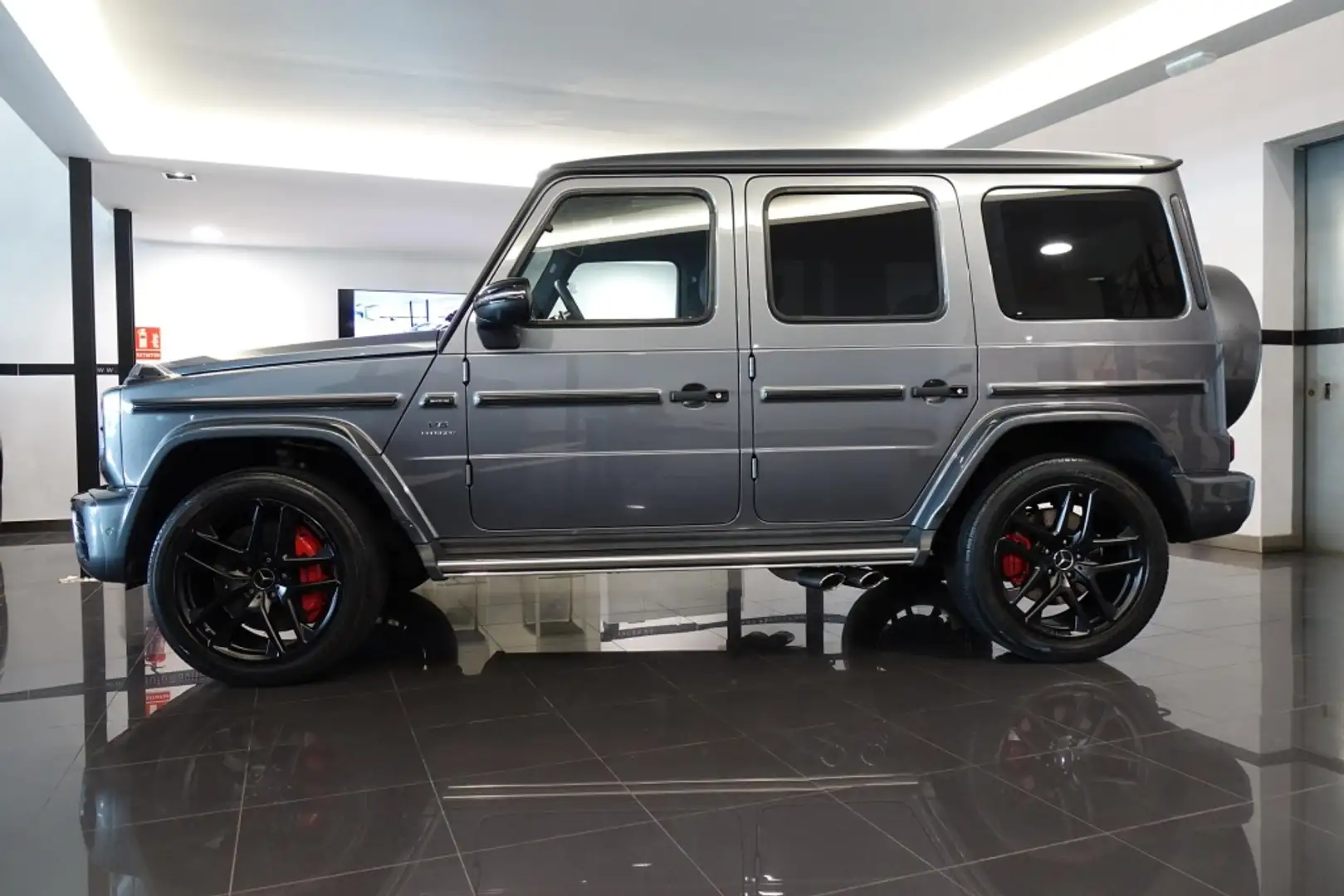 Mercedes-Benz G 63 AMG 4Matic 9G-Tronic Grau - 2