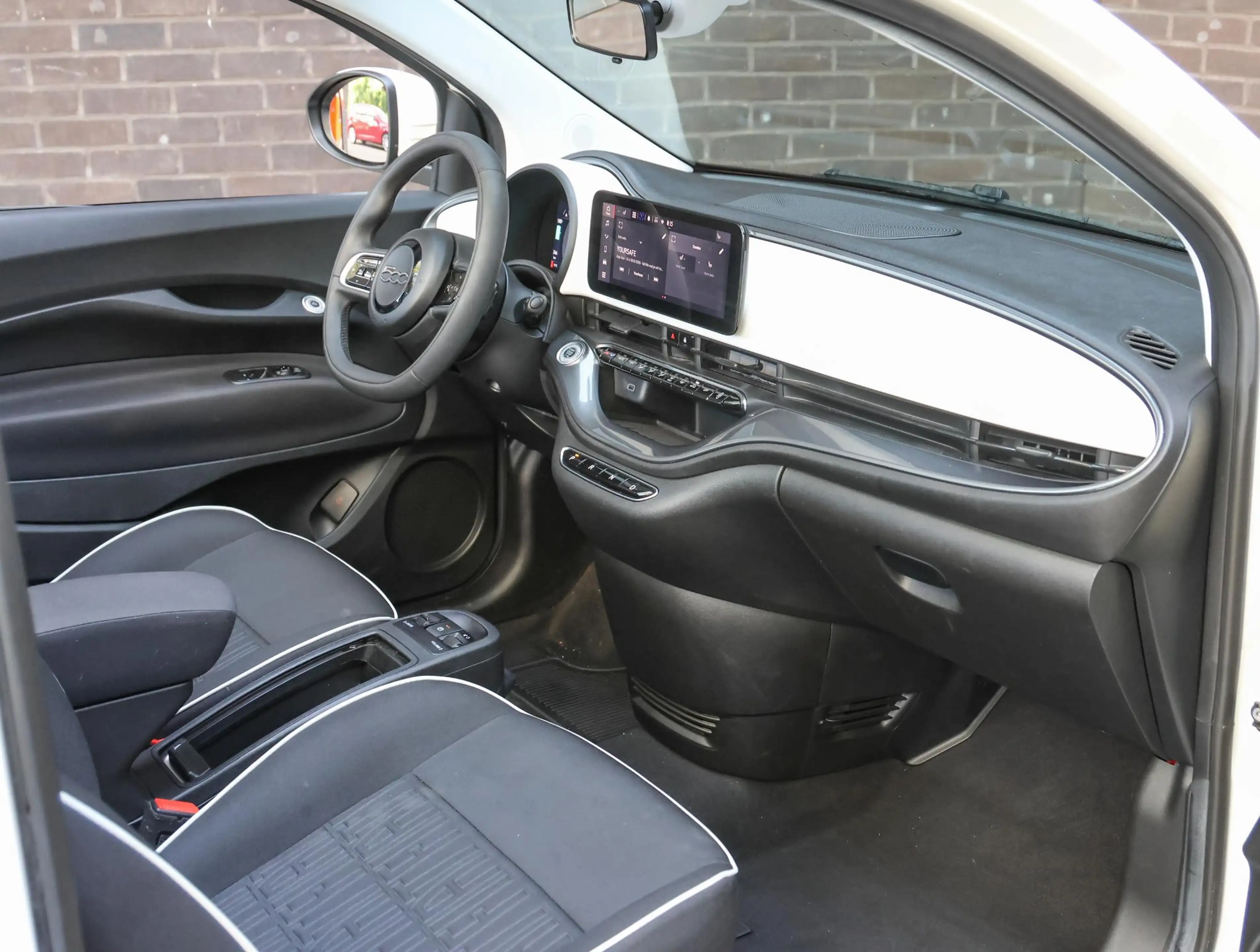 Fiat 500e Icon 42 kWh Cabrio | Stoelverwarming | Achteruitri — photo 10