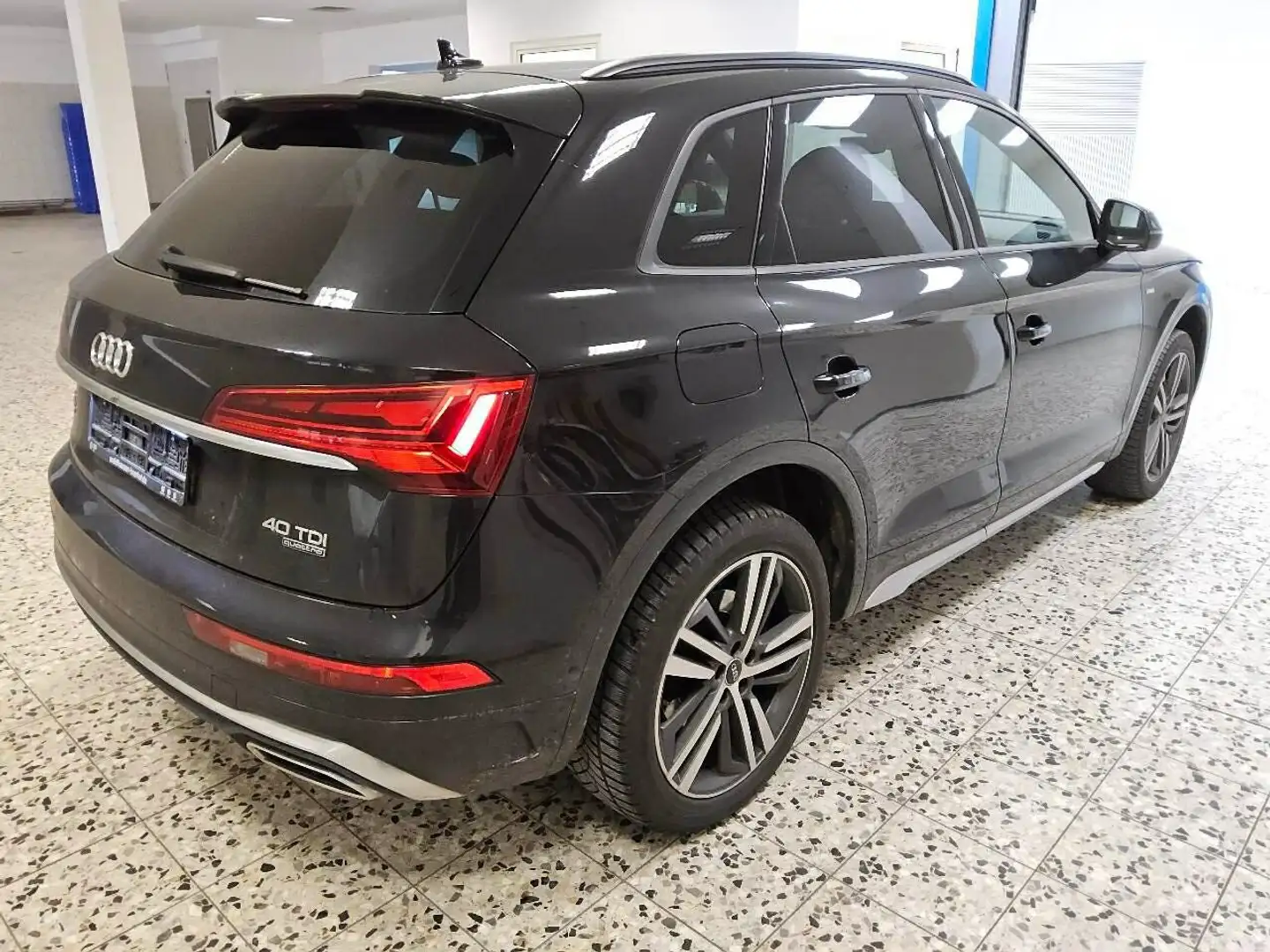 Audi Q5 40 TDI S-tronic quattro S-line Klima Navi Чёрный - 2