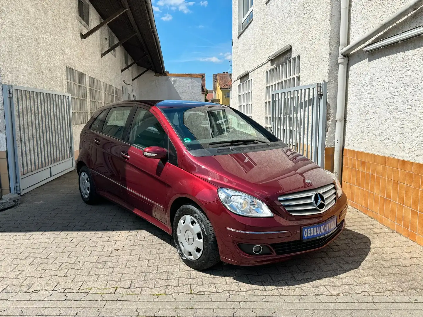 Mercedes-Benz B 170 *Automatik*Klima*PDC*Tempomat*SH*2.Hd.*TüV Rosso - 1