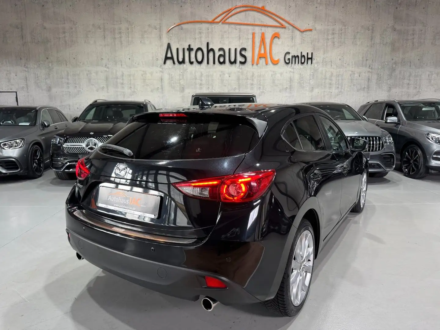 Mazda 3 Lim. Sports-Line/LEDER/SHZ/NAVI/LED/BOSE Чорний - 2