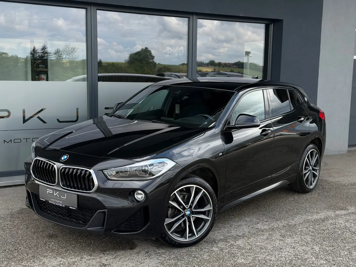 BMW X2 X2 sDrive M-Sport 18d Aut. Schwarz - 1