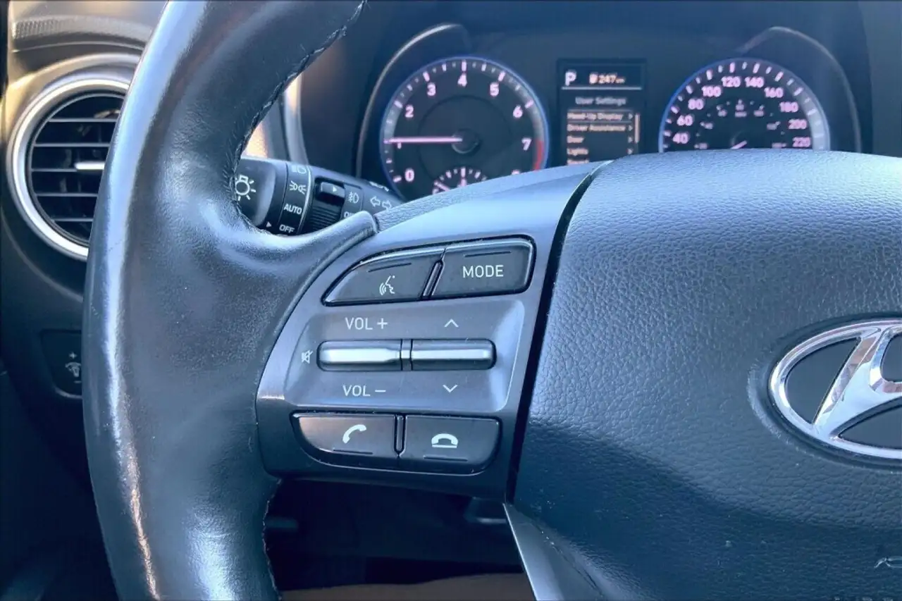Hyundai KONA снимка Hyundai KONA