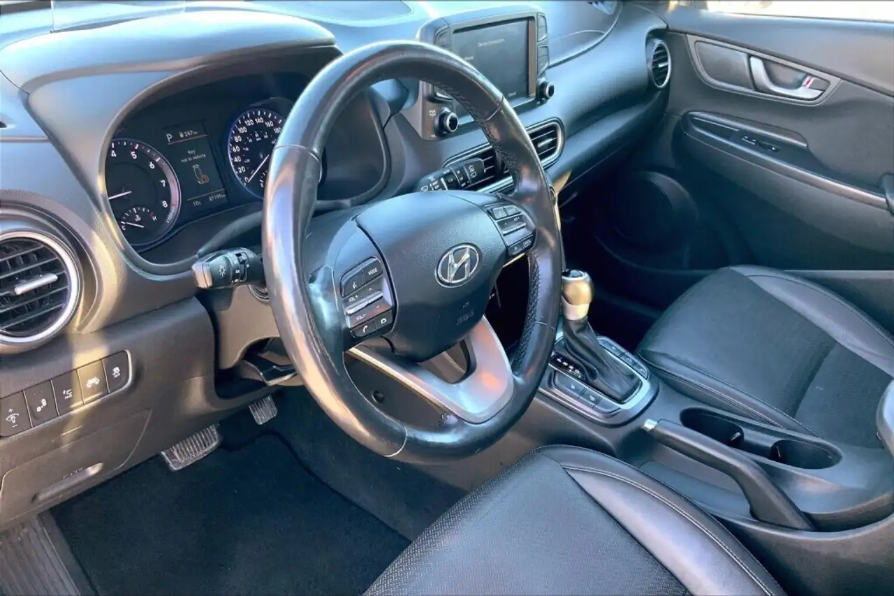 Hyundai KONA снимка Hyundai KONA