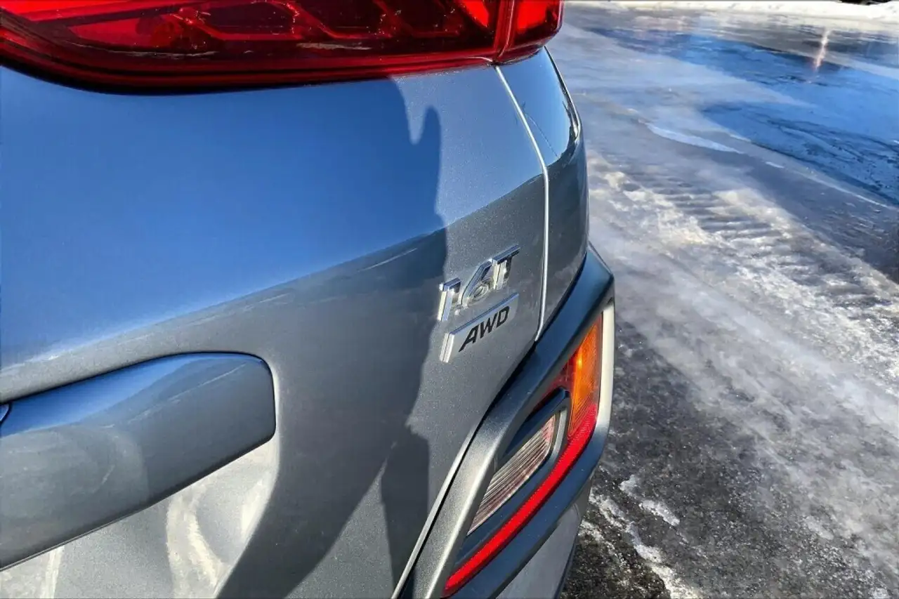 Hyundai KONA снимка Hyundai KONA