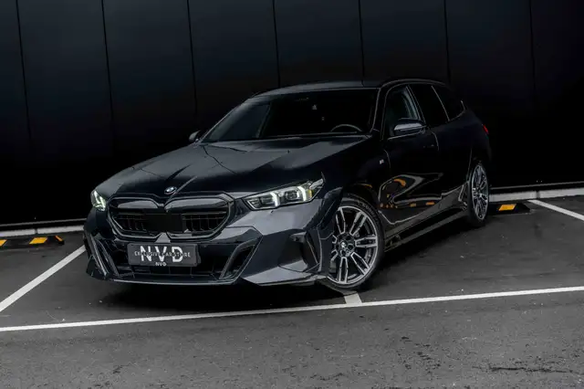 BMW 520 M-sport | Camera | Headup | Trekhaak | H. Kardon |