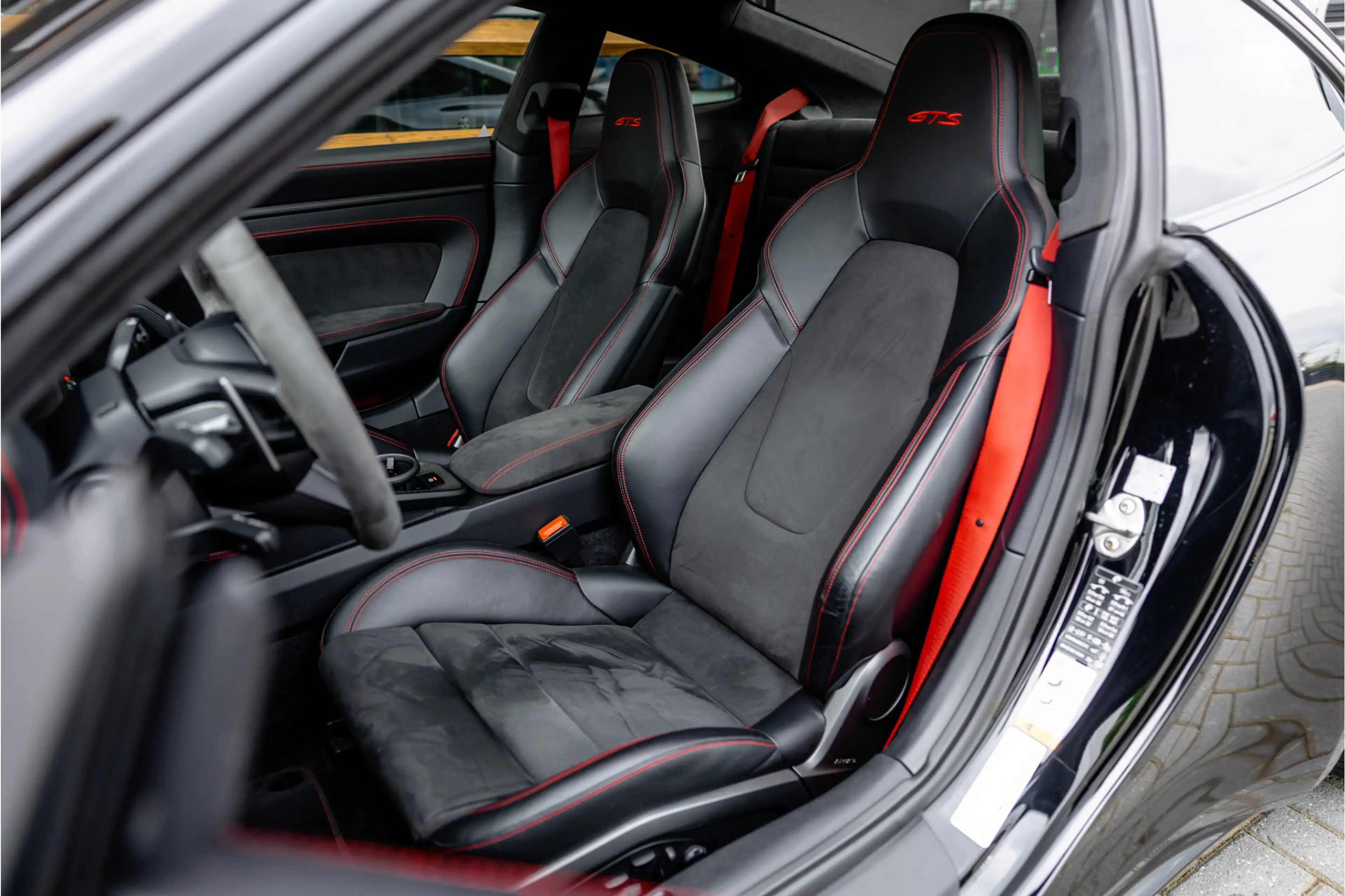 Porsche 992 3.0 Carrera 4 GTS - BTW | Sport Chrono + | Panoram — photo 7