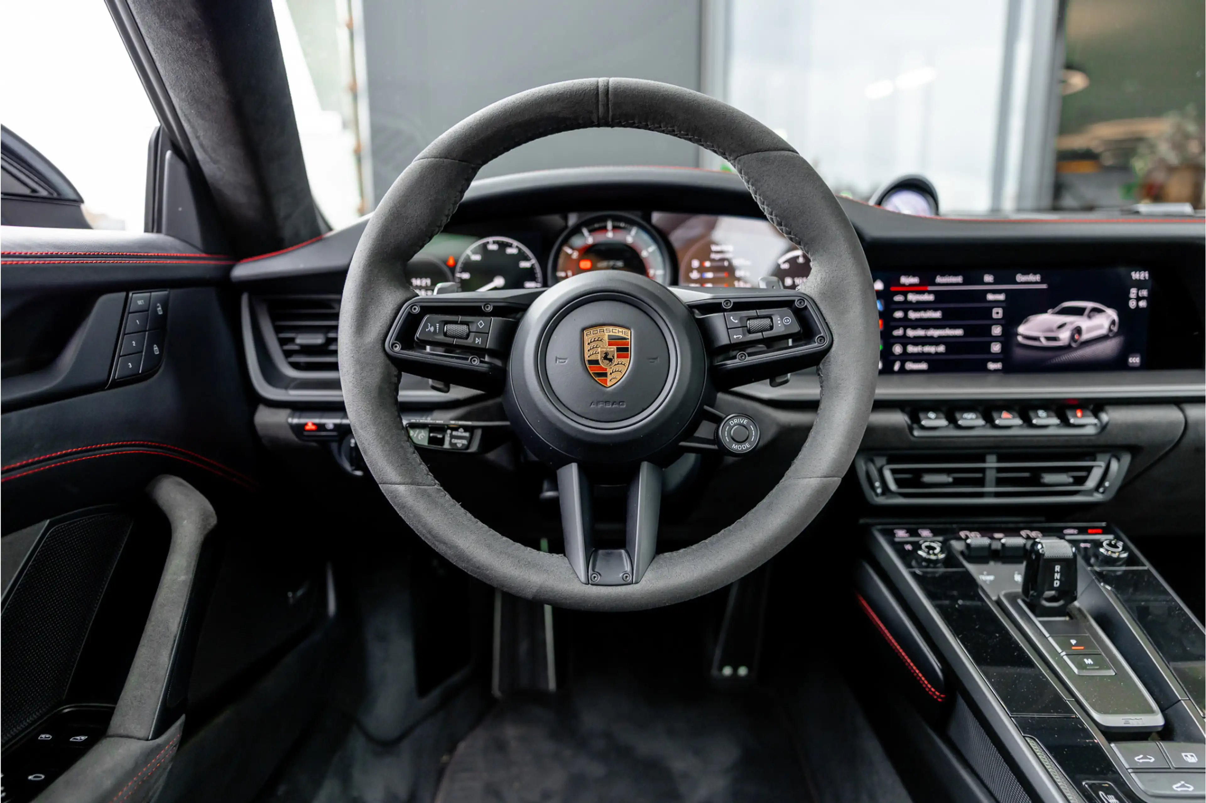 Porsche 992 3.0 Carrera 4 GTS - BTW | Sport Chrono + | Panoram — photo 12