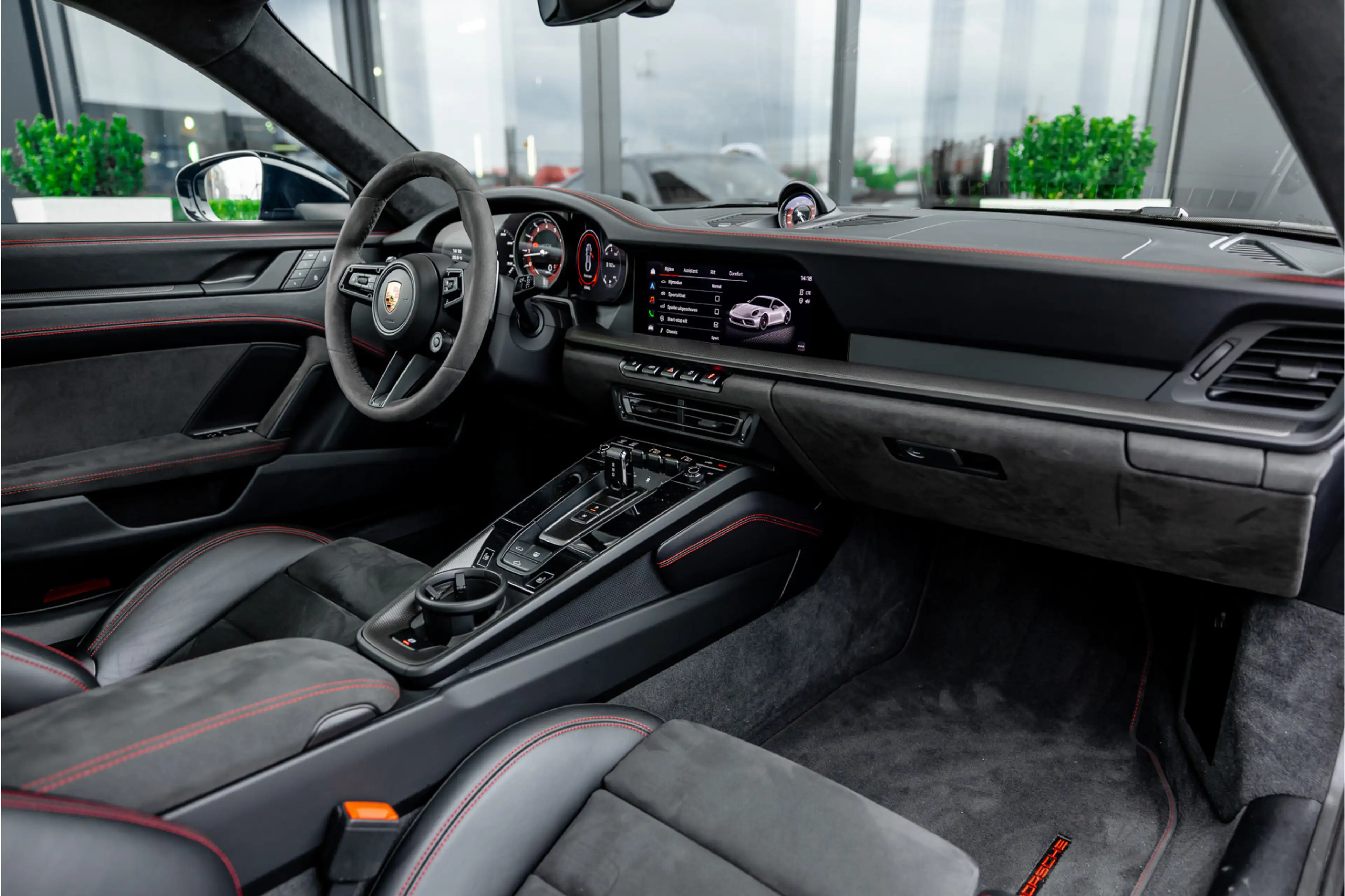 Porsche 992 3.0 Carrera 4 GTS - BTW | Sport Chrono + | Panoram — photo 10