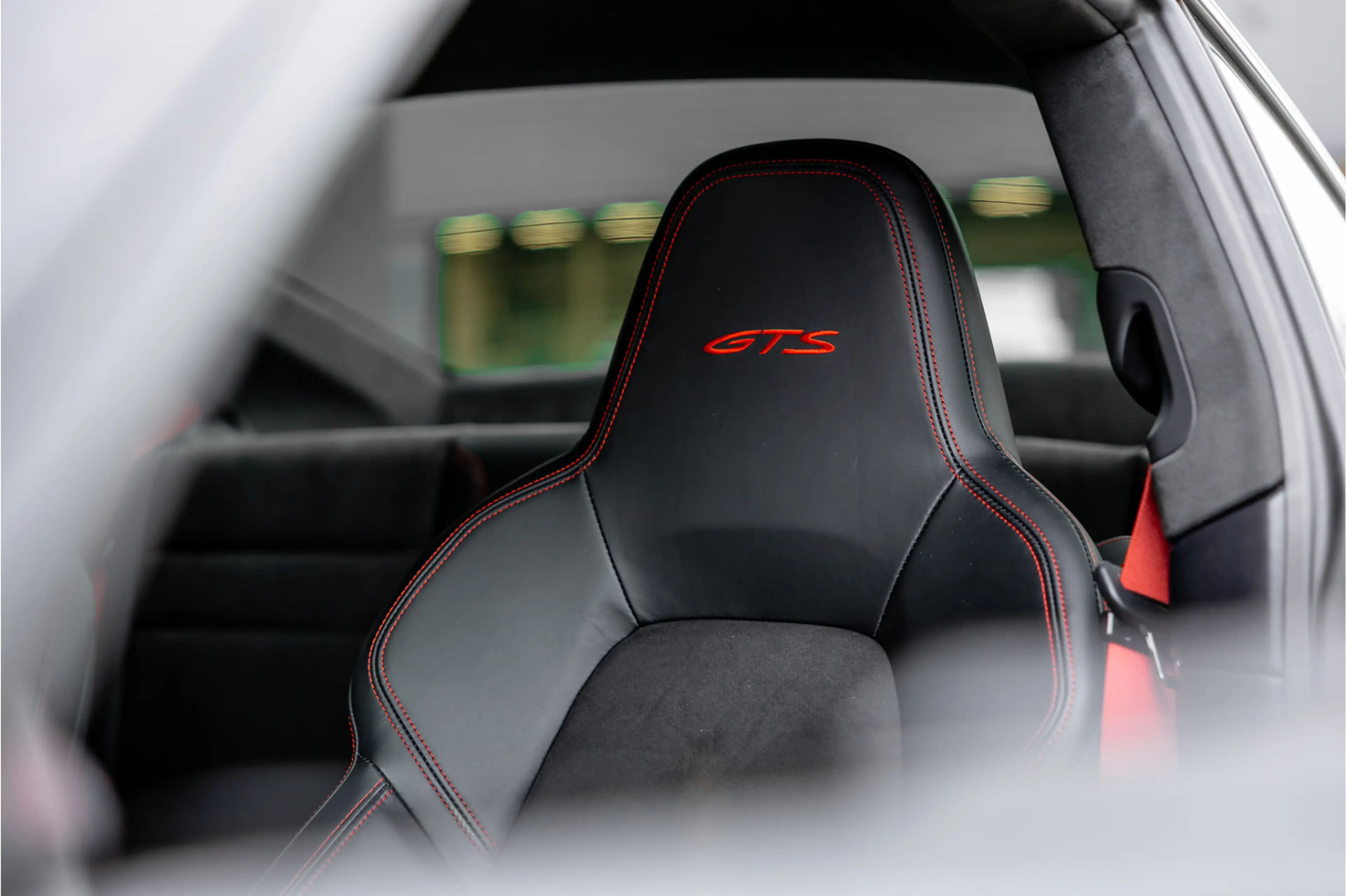 Porsche 992 3.0 Carrera 4 GTS - BTW | Sport Chrono + | Panoram — photo 8