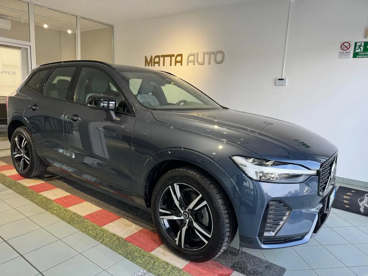 Volvo XC60 XC60 II 2022 2.0 b4 R-design awd auto Blu/Azzurro - 2