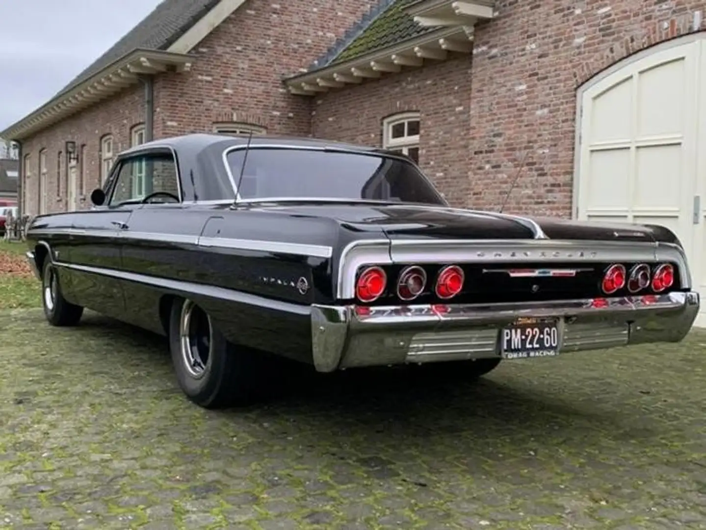 Chevrolet Impala SS Zwart - 2
