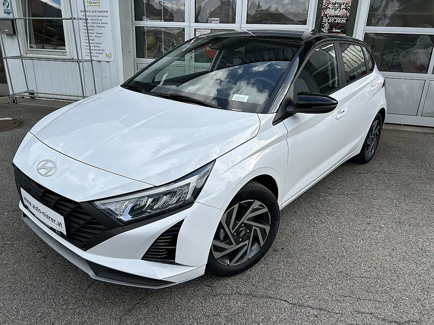 Hyundai i20 1,2 MPI Comfort Line Weiß - 2