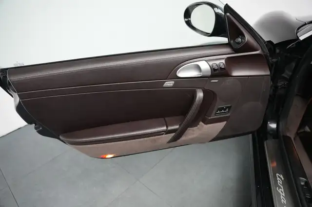 Porsche Targa view 12