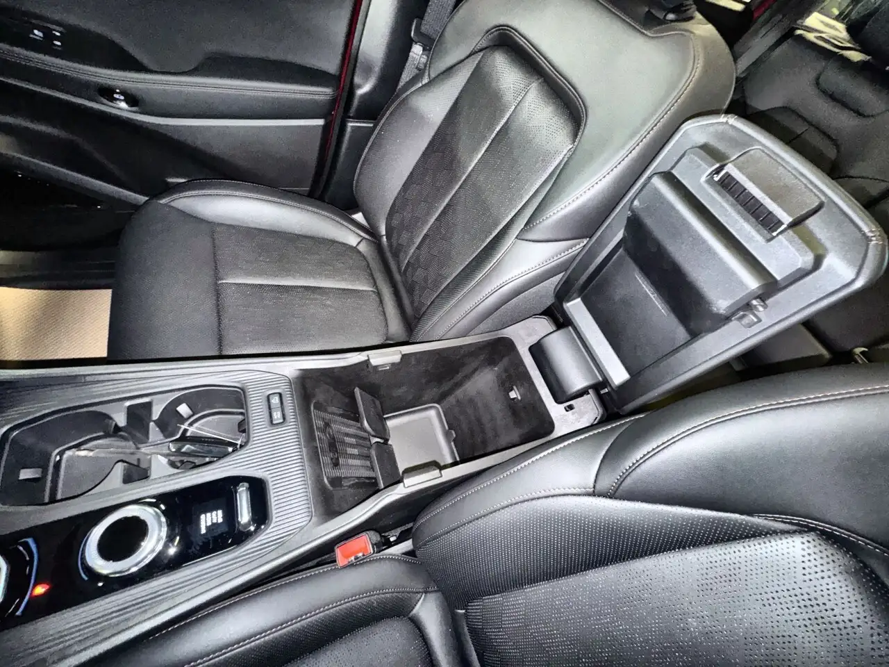 Jeep Cherokee снимка Jeep Cherokee