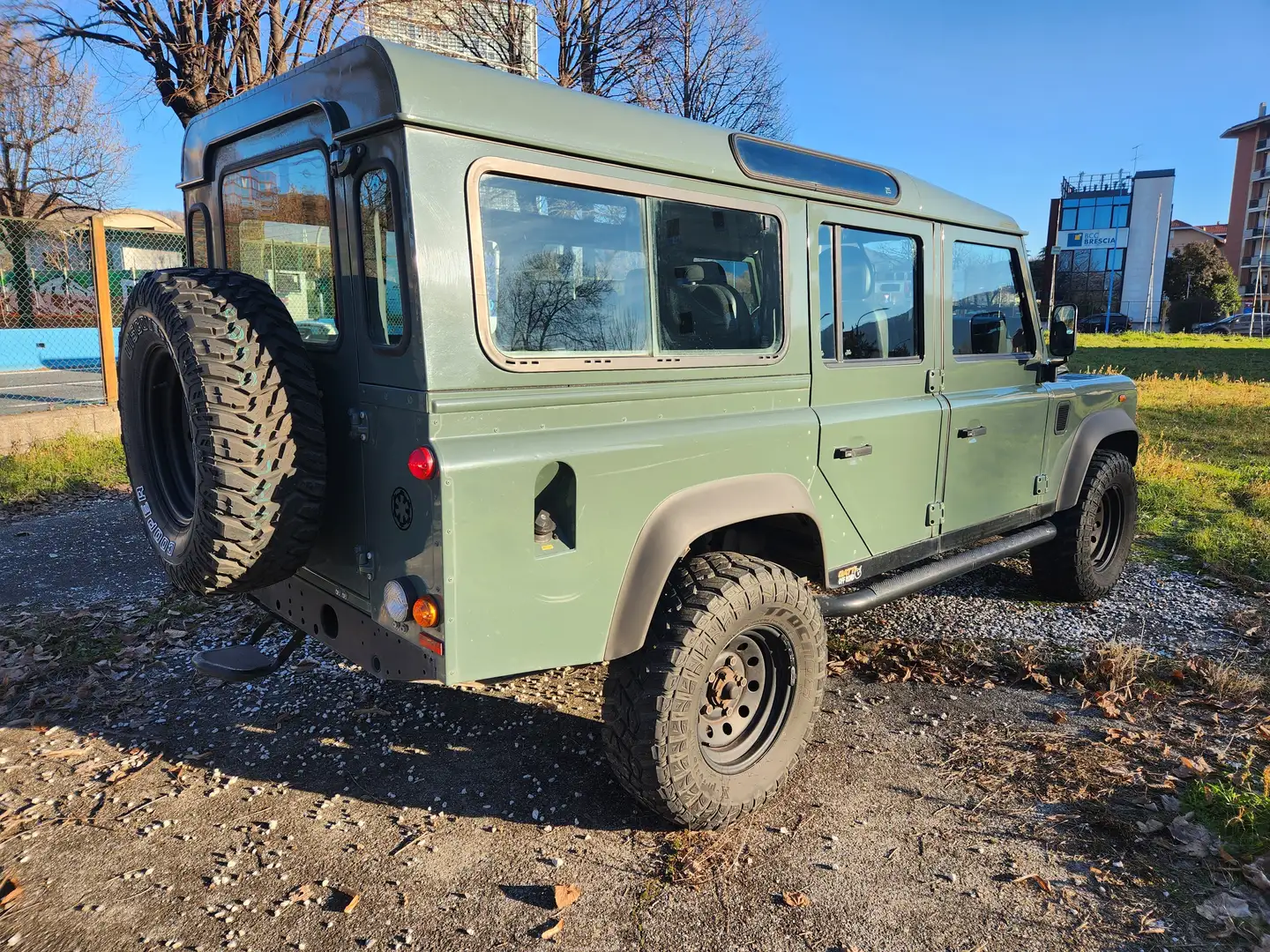 Land Rover Defender Defender 110 2.2 td SW Verde - 2
