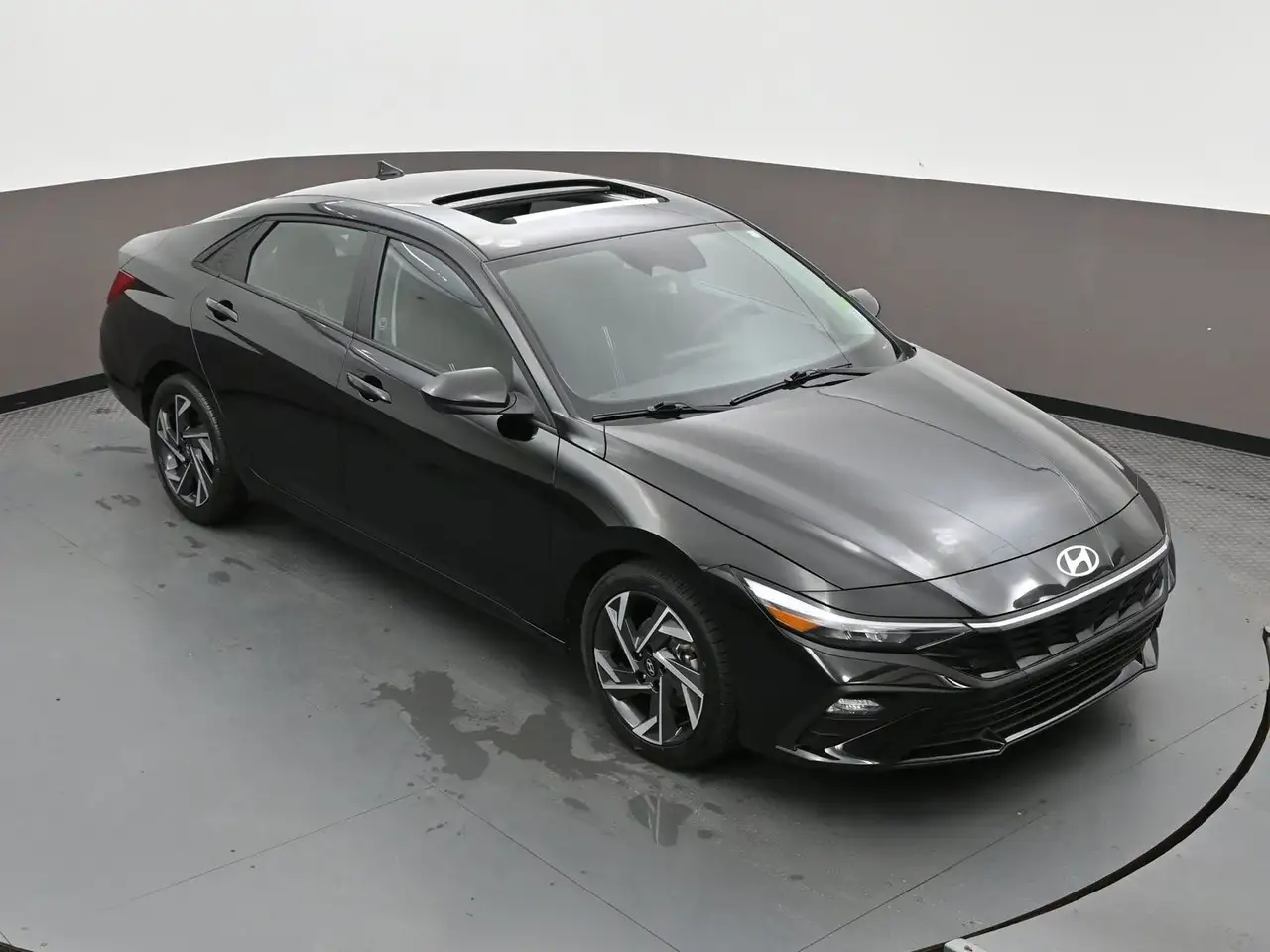 Hyundai ELANTRA снимка Hyundai ELANTRA