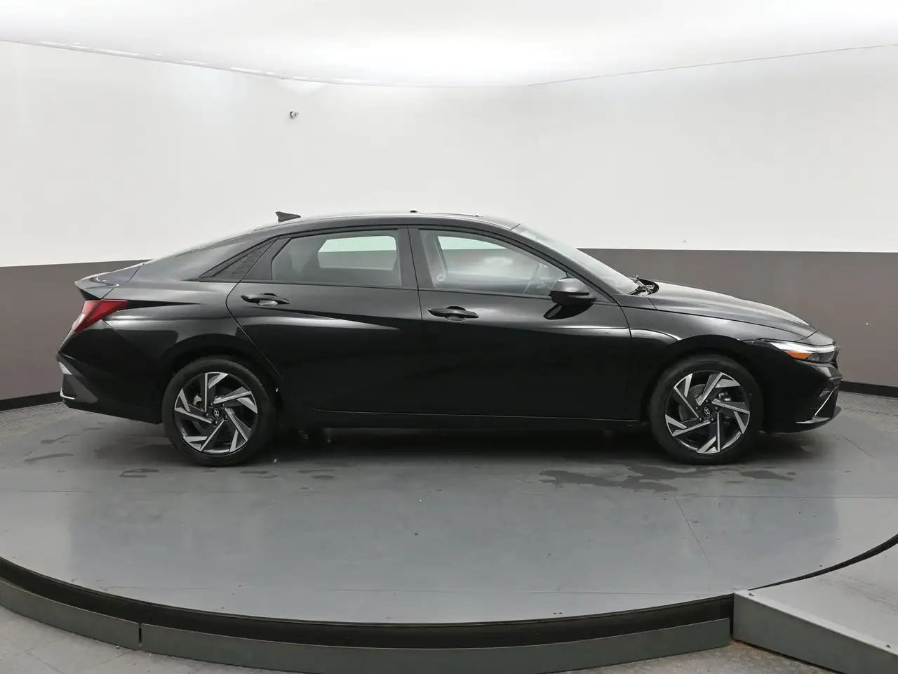 Hyundai ELANTRA снимка Hyundai ELANTRA