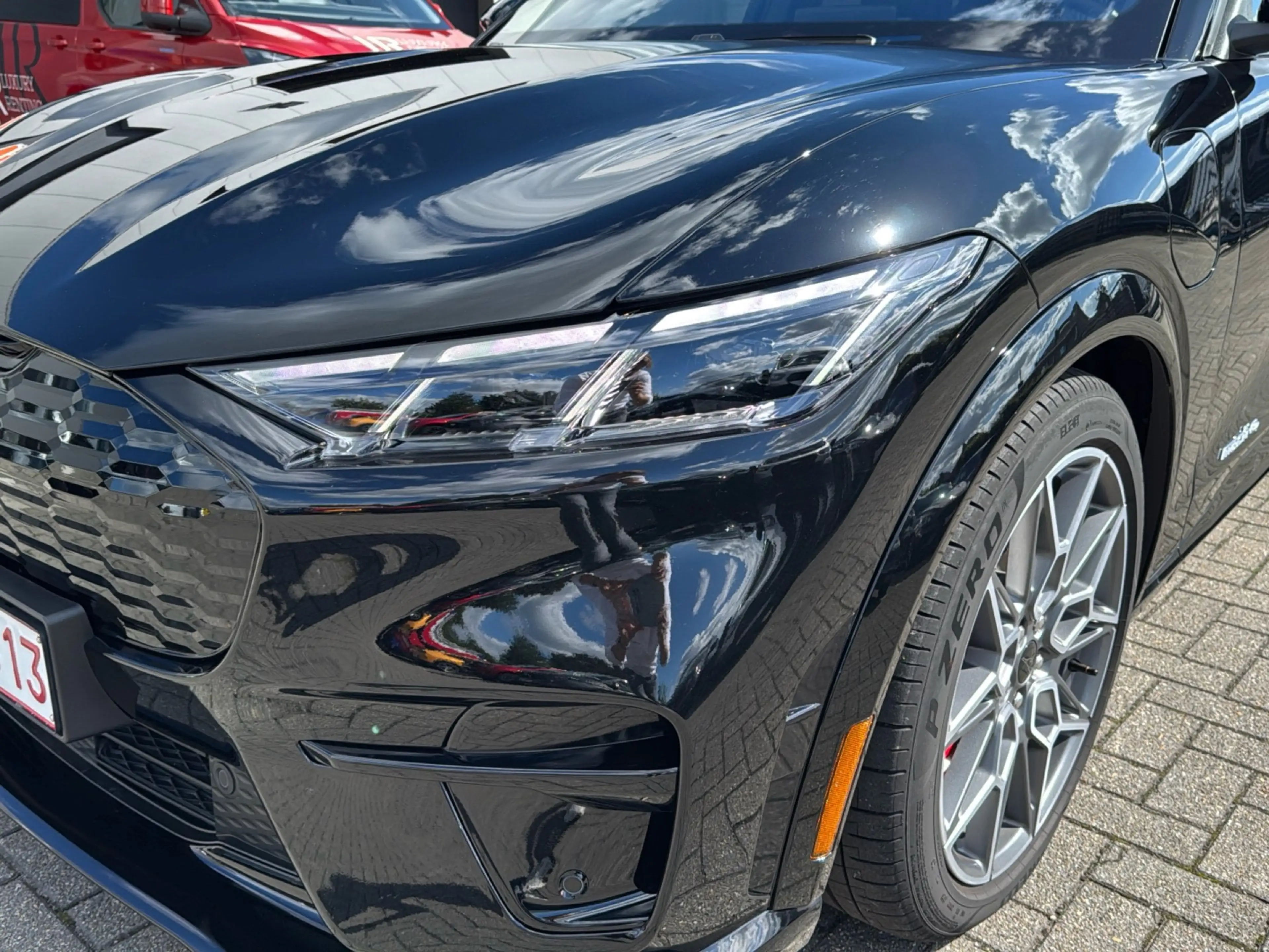 Ford Mustang 91 kWh AWD GT — photo 9