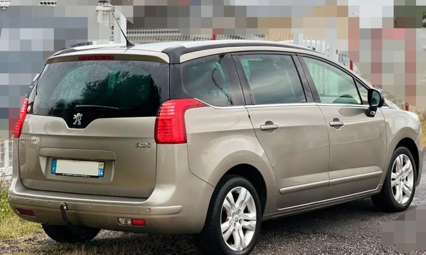 Peugeot 5008 1.6 HDi 115ch Family Pack Beżowy - 2