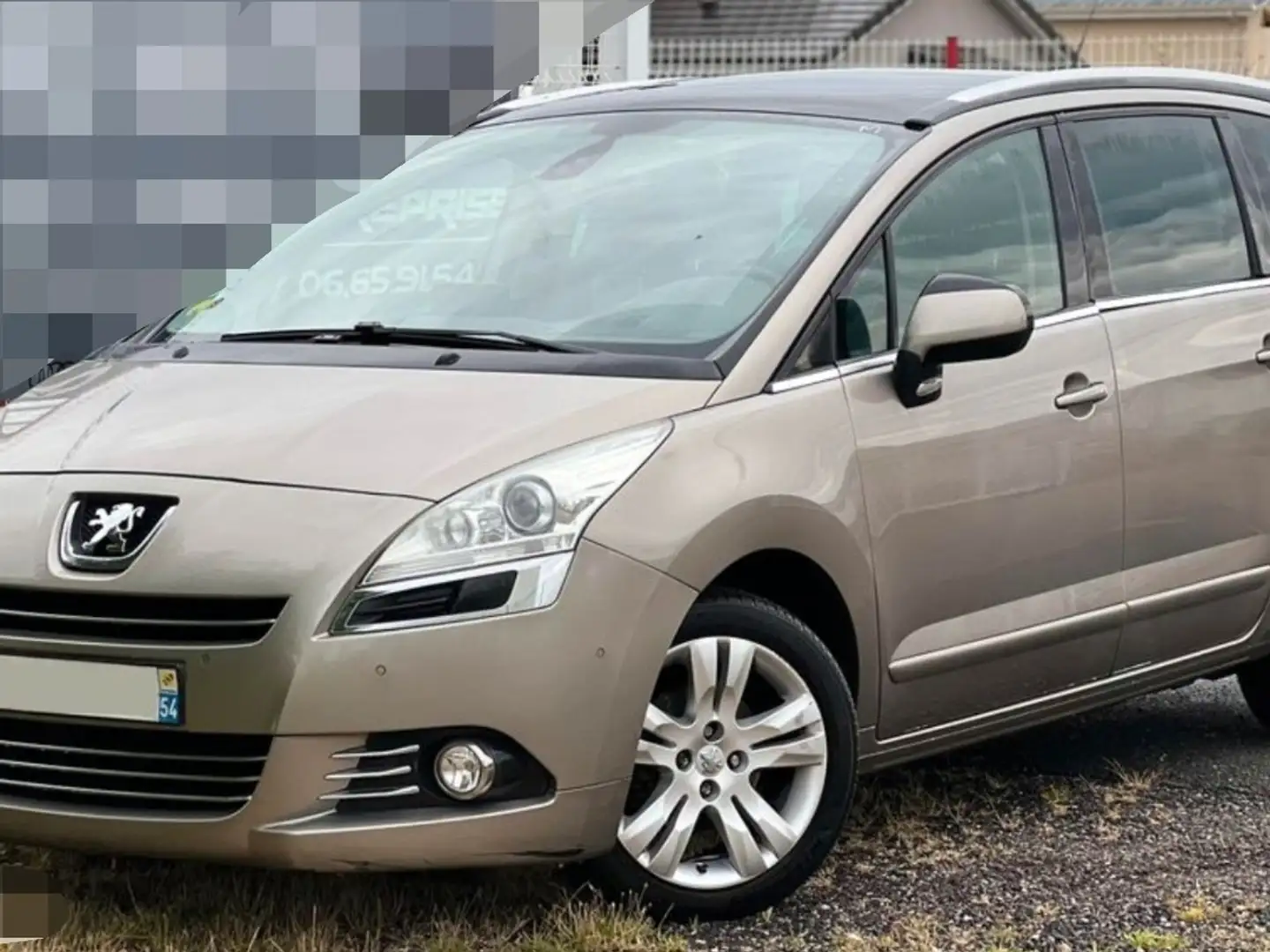 Peugeot 5008 1.6 HDi 115ch Family Pack bež - 1