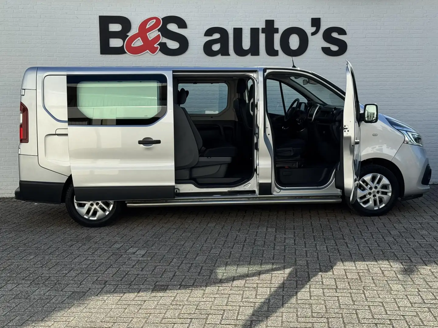 Renault Trafic 2.0 dCi 145 T29 L2H1 DC Luxe Climate control Cruis Szary - 2