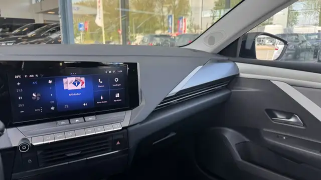 Opel Astra view 13