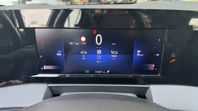 Opel Astra view 18