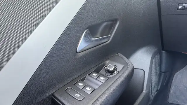 Opel Astra view 16