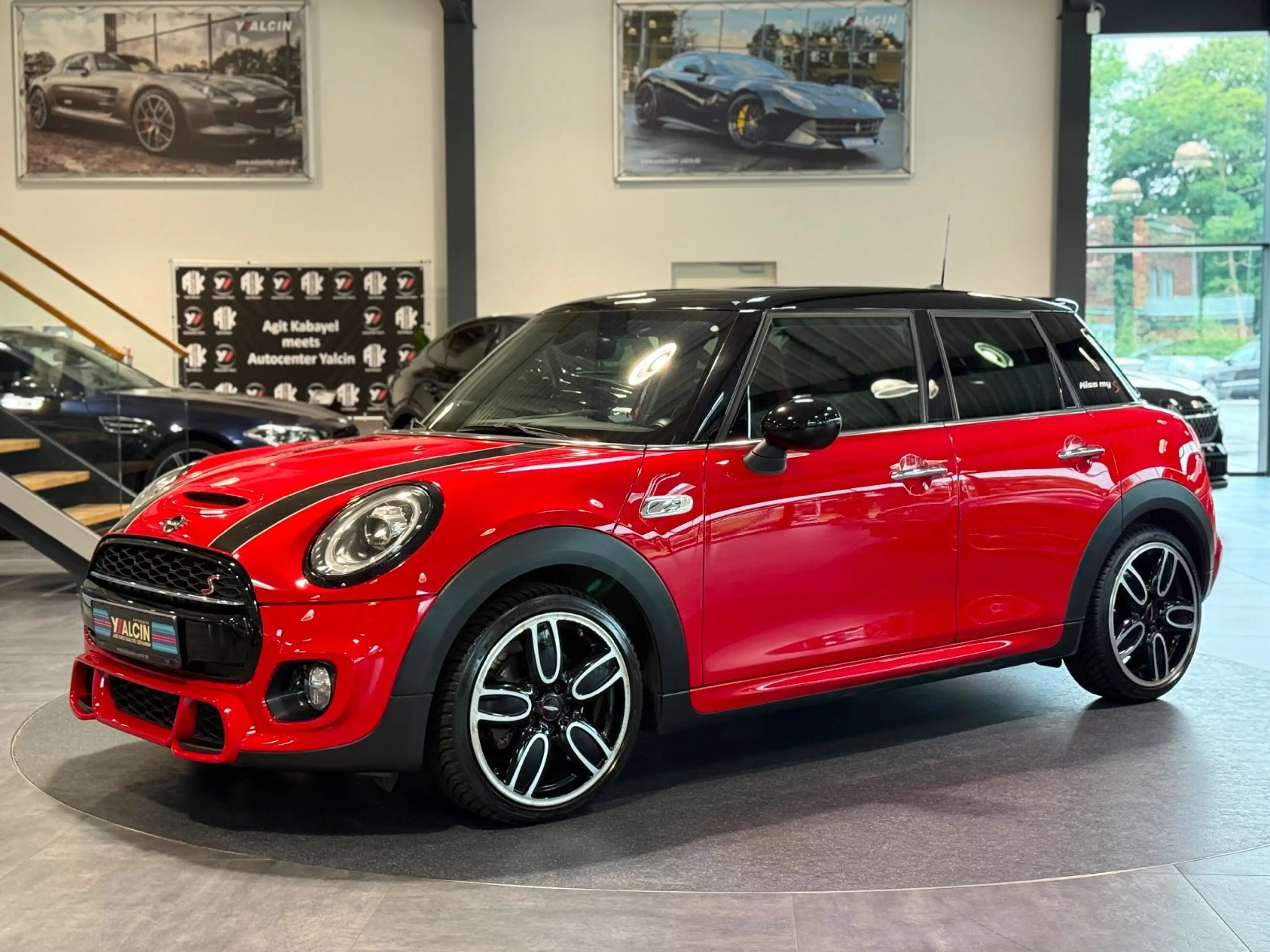 MINI Cooper S 5-Türer S-HEFT/NAVI/PANORAMA/PDC/LM