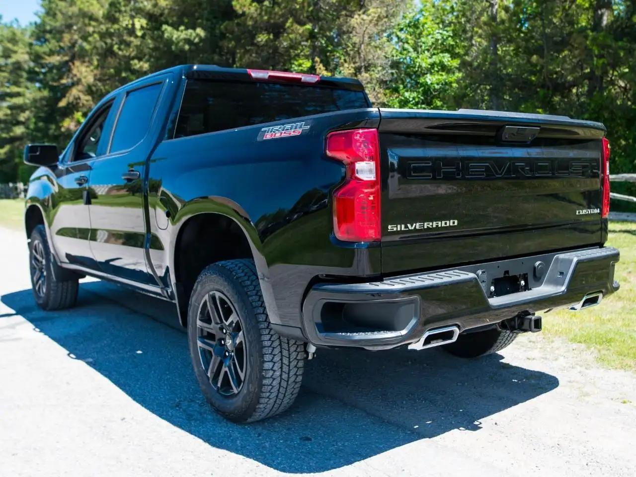 Chevrolet Silverado 1500 снимка Chevrolet Silverado 1500