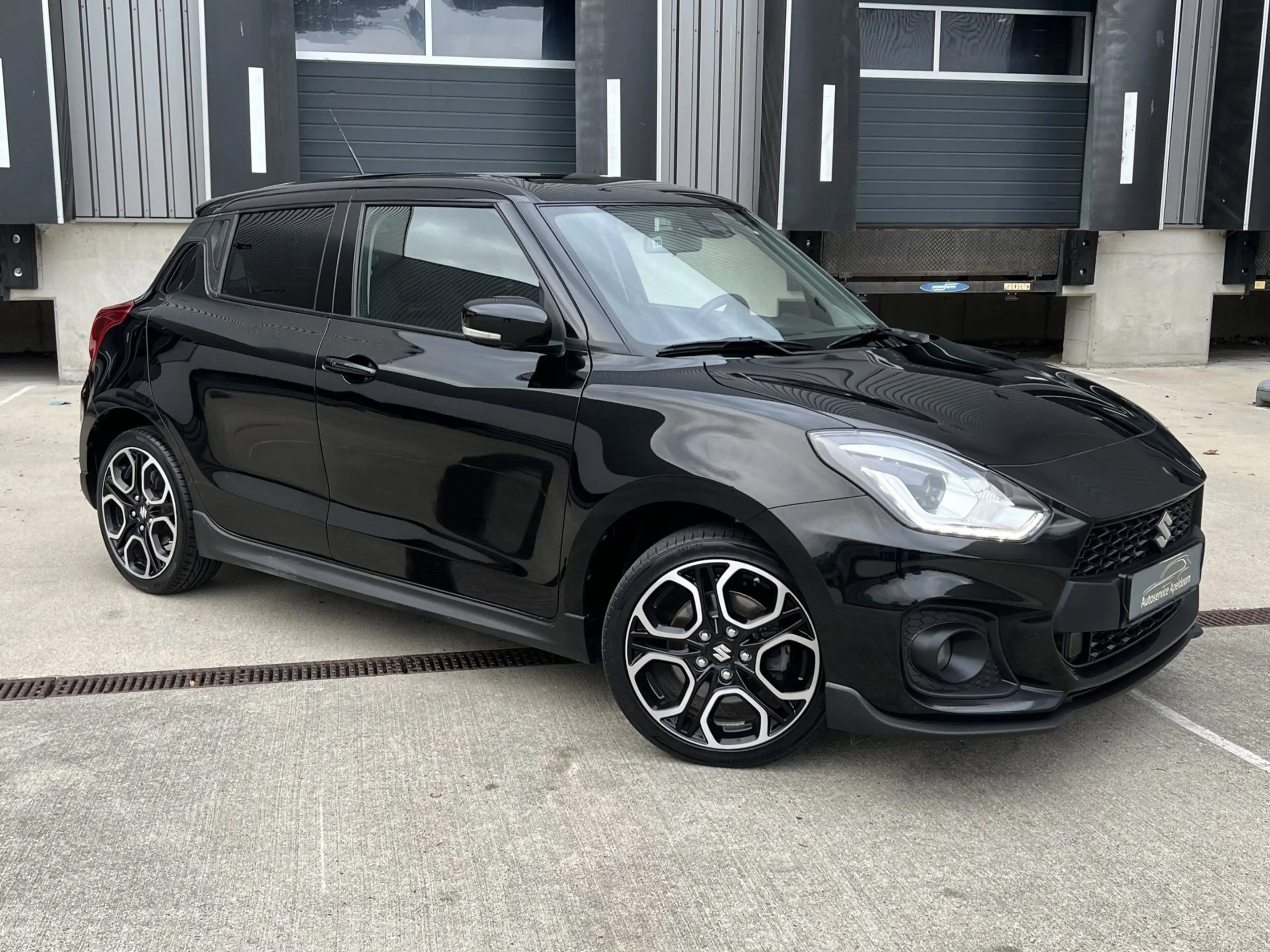 Suzuki Swift 1.4 Sport Smart Hybrid, Led, Navi — photo 4