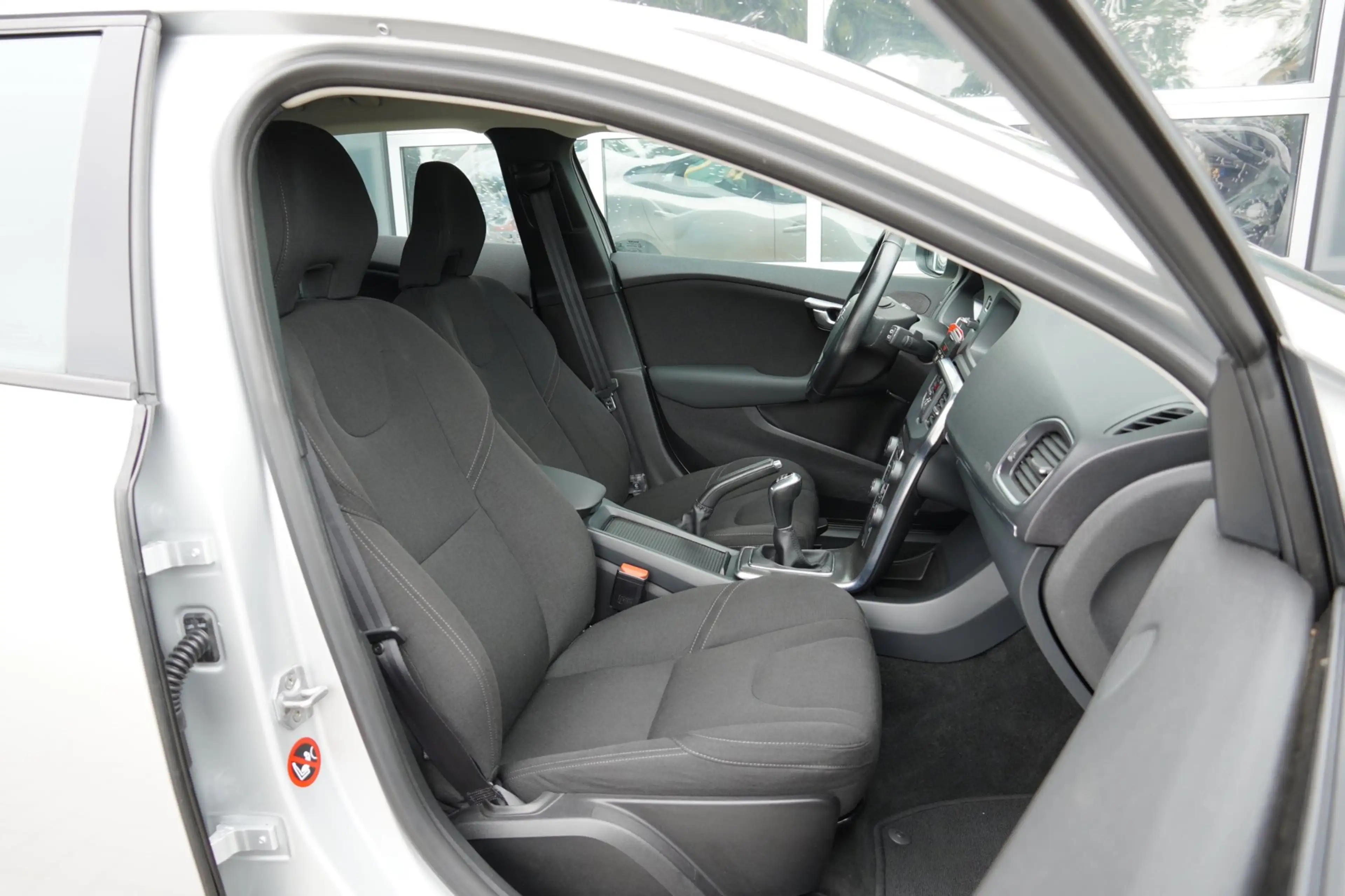 Volvo V40 1.6 T2 120PK Summum Airco/Cruise/PDC/Stoelverw.