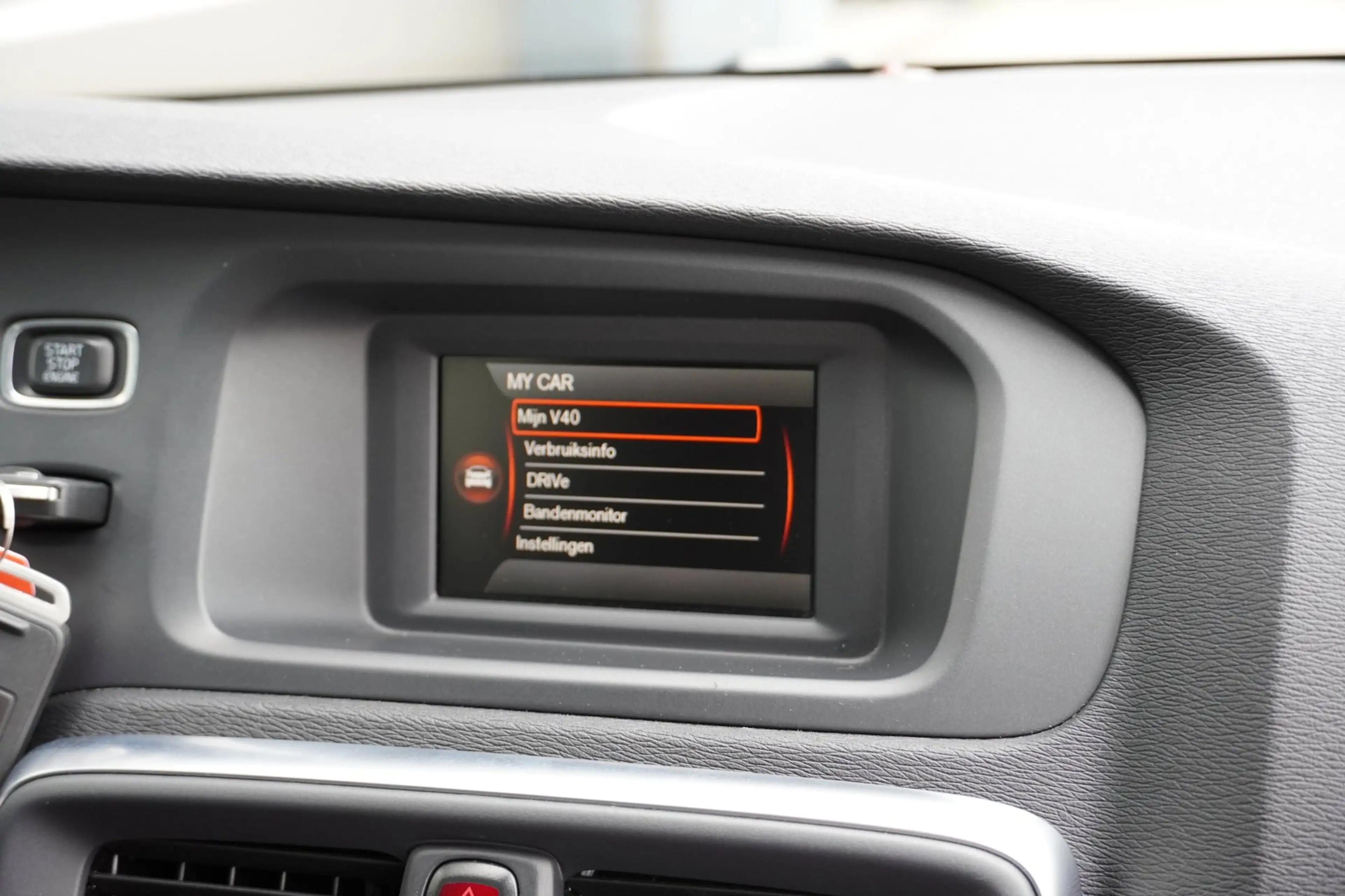 Volvo V40 1.6 T2 120PK Summum Airco/Cruise/PDC/Stoelverw. — photo 6