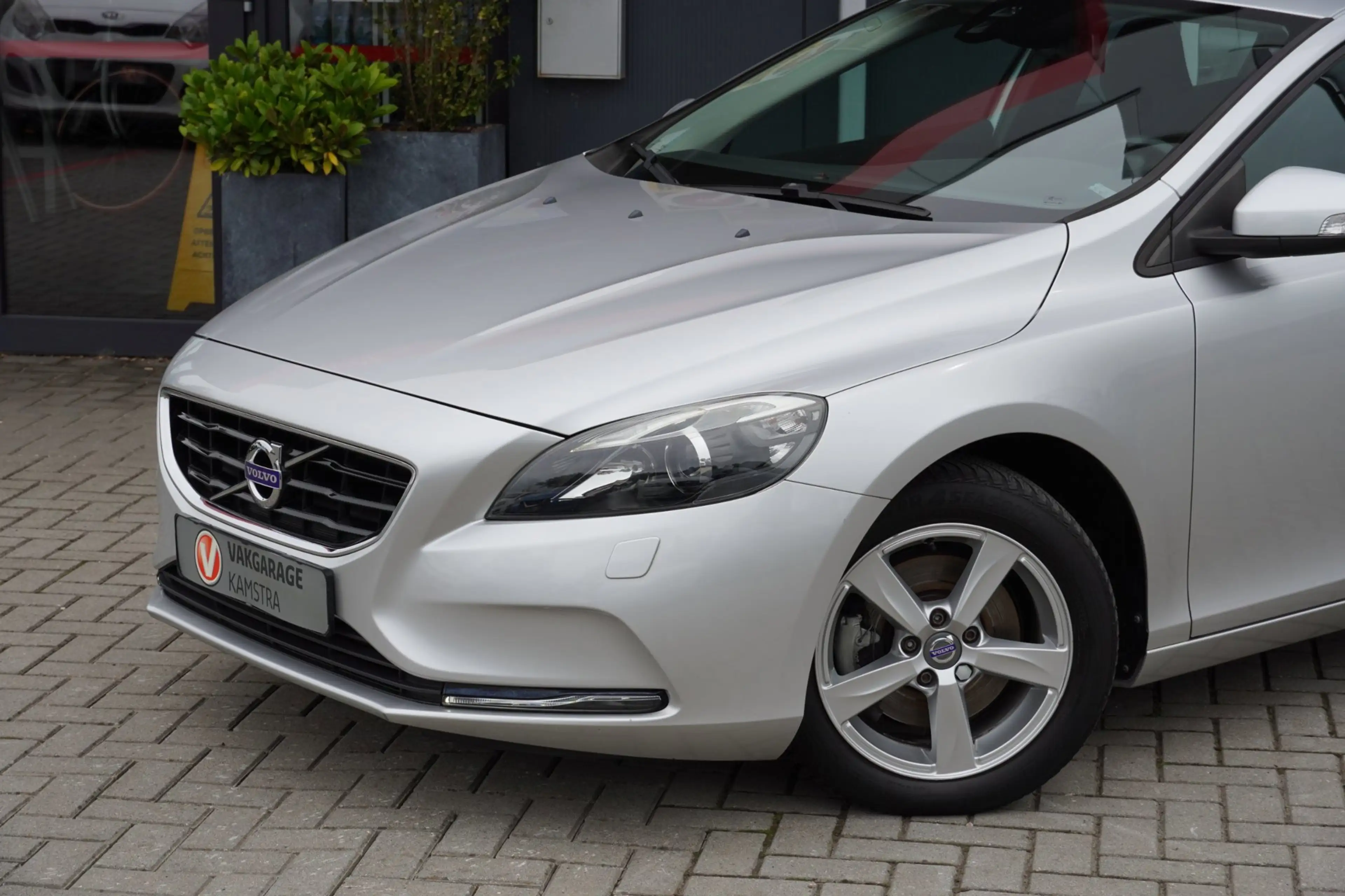 Volvo V40 1.6 T2 120PK Summum Airco/Cruise/PDC/Stoelverw. — photo 17