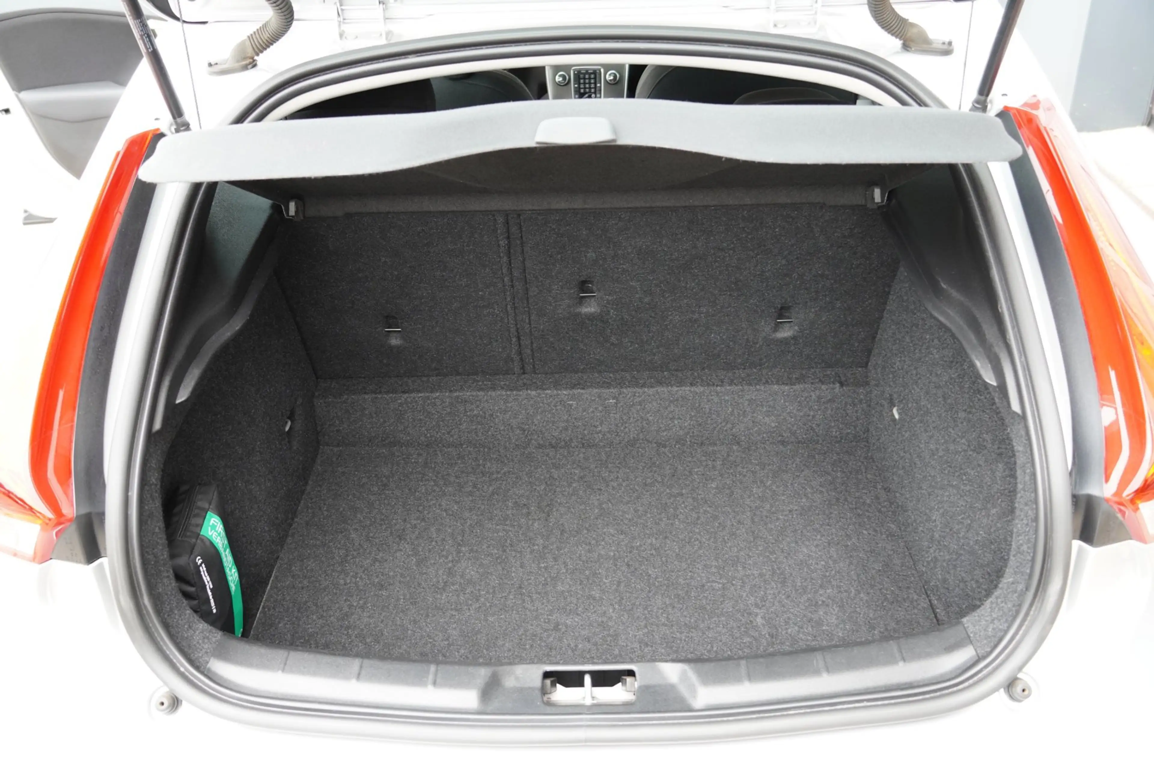 Volvo V40 1.6 T2 120PK Summum Airco/Cruise/PDC/Stoelverw. — photo 10
