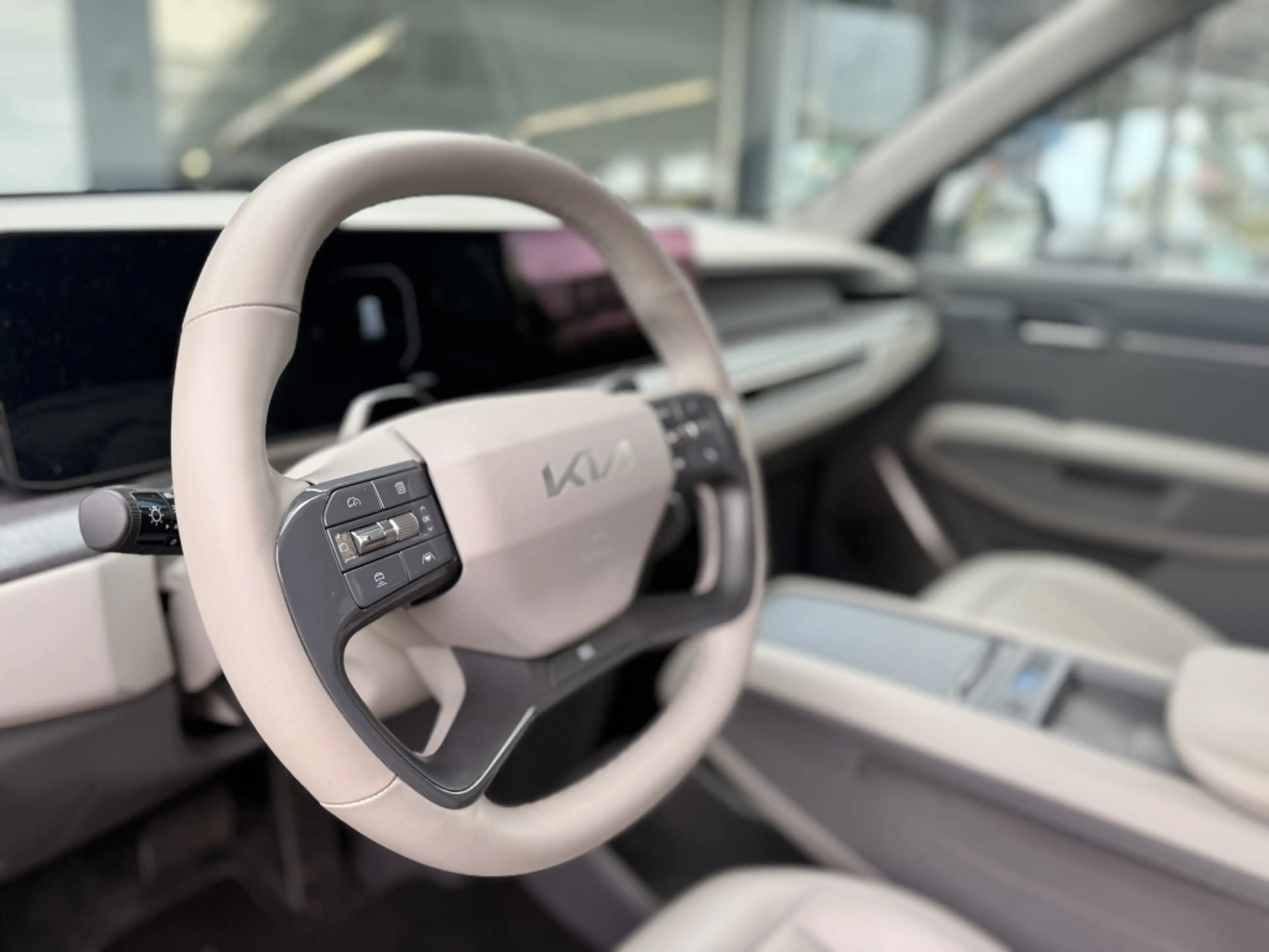 Kia EV9 Air 99.8 kWh — photo 5